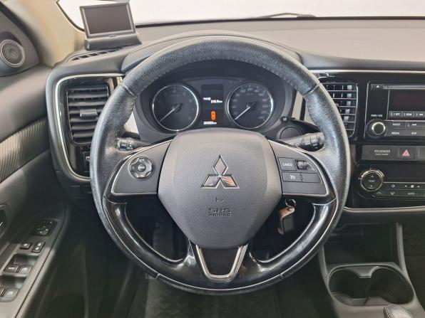 Mitsubishi Outlander III Рестайлинг 2 с пробегом 2016 года, цена 1 530 000 рублей, 204553 км, внедорожник, Автокод Объявления