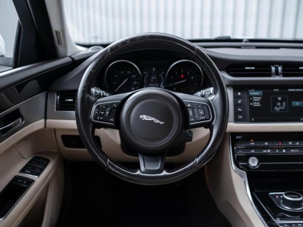 Jaguar XF II с пробегом 2016 года, цена 1 999 000 рублей, 197220 км, седан, Автокод Объявления