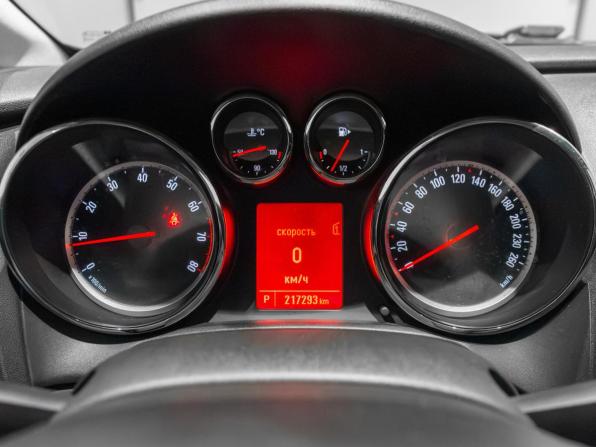Opel Astra J Рестайлинг с пробегом 2013 года, цена 637 899 рублей, 217293 км, седан, Автокод Объявления