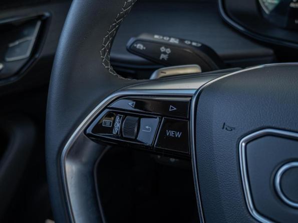 Audi Q6 с пробегом 2026 года, цена 6 850 000 рублей, 36 км, внедорожник, Автокод Объявления