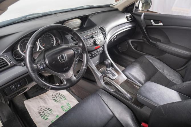 Honda Accord VIII Рестайлинг с пробегом 2011 года, цена 1 099 000 рублей, 230000 км, седан, Автокод Объявления