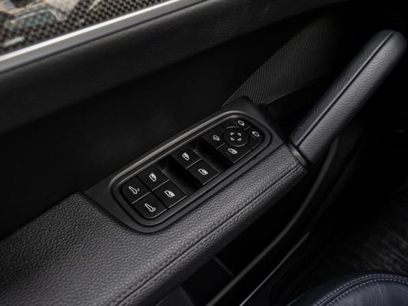 Porsche Cayenne III Рестайлинг с пробегом 2024 года, цена 16 750 000 рублей, 11329 км, внедорожник, Автокод Объявления