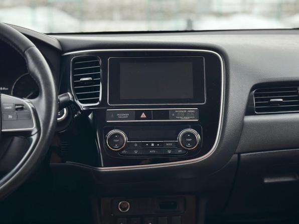 Mitsubishi Outlander III Рестайлинг 3 с пробегом 2018 года, цена 1 950 000 рублей, 178000 км, внедорожник, Автокод Объявления