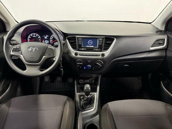 Hyundai Solaris II с пробегом 2019 года, цена 1 370 000 рублей, 63641 км, седан, Автокод Объявления
