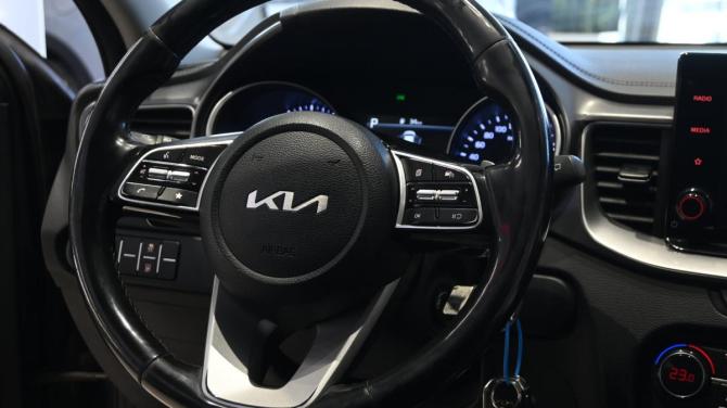 Kia Ceed III Рестайлинг с пробегом 2021 года, цена 1 820 000 рублей, 110500 км, универсал, Автокод Объявления