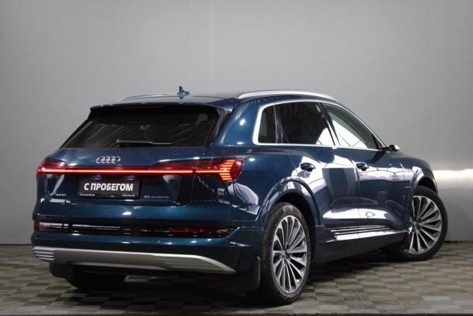 Audi e-tron I с пробегом 2020 года, цена 4 699 000 рублей, 79350 км, внедорожник, Автокод Объявления