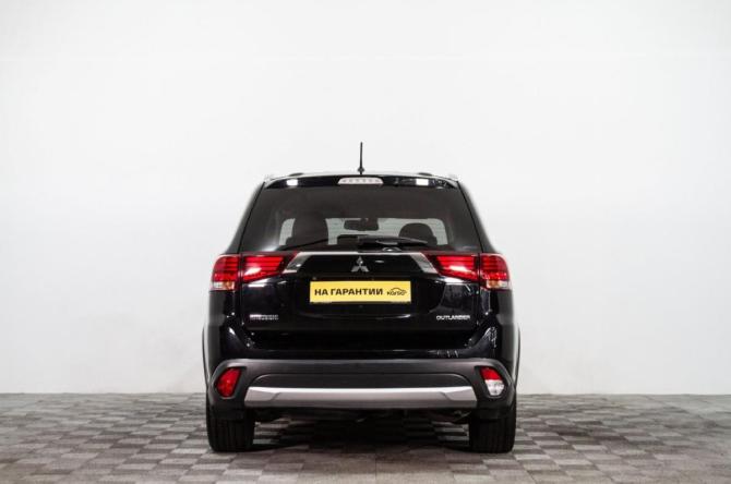 Mitsubishi Outlander III Рестайлинг с пробегом 2015 года, цена 2 129 000 рублей, 198000 км, внедорожник, Автокод Объявления