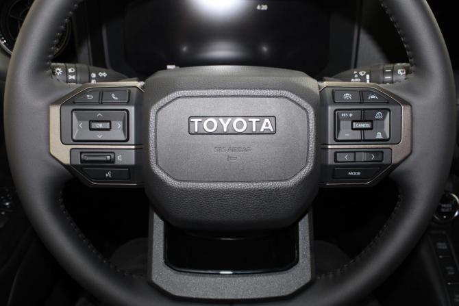 Toyota Land Cruiser Prado 250 Series с пробегом 2024 года, цена 13 600 000 рублей, 5940 км, внедорожник, Автокод Объявления