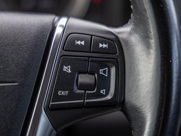 Volvo XC70 II с пробегом 2012 года, цена 1 378 000 рублей, 299373 км, универсал, Автокод Объявления