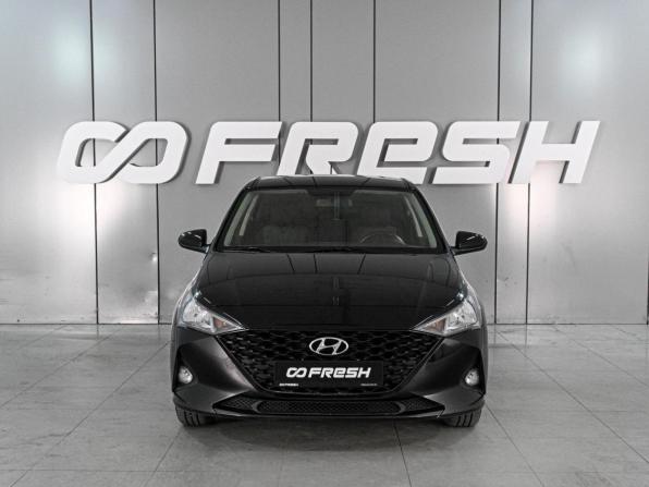Hyundai Solaris II Рестайлинг с пробегом 2021 года, цена 1 717 000 рублей, 69132 км, седан, Автокод Объявления