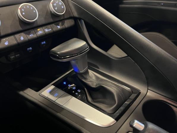 Hyundai Elantra VII (CN7) с пробегом 2022 года, цена 2 020 000 рублей, 107355 км, седан, Автокод Объявления