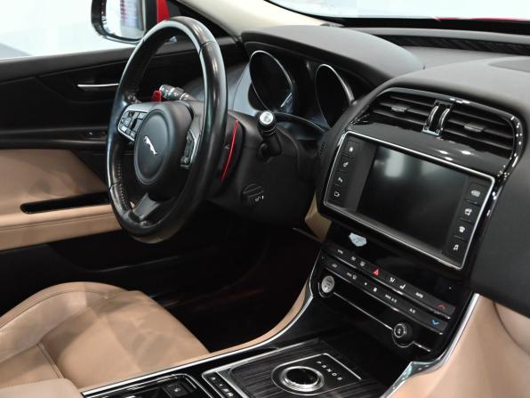 Jaguar XE I с пробегом 2017 года, цена 1 900 000 рублей, 123422 км, седан, Автокод Объявления
