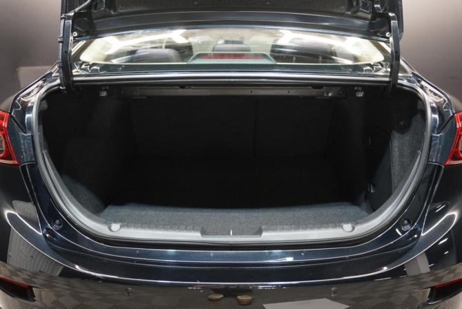 Mazda 3 III (BM) с пробегом 2013 года, цена 1 537 000 рублей, 72000 км, седан, Автокод Объявления