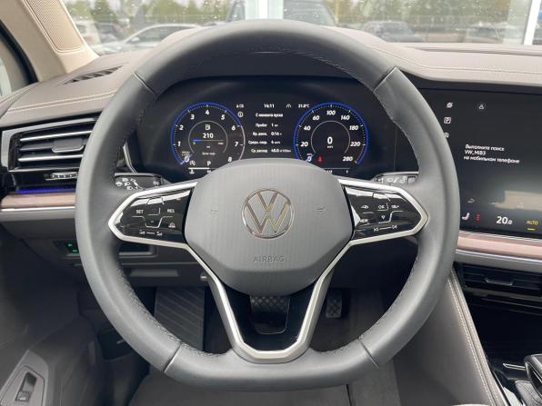Volkswagen Touareg III Рестайлинг с пробегом 2025 года, цена 7 000 000 рублей, 19500 км, внедорожник, Автокод Объявления