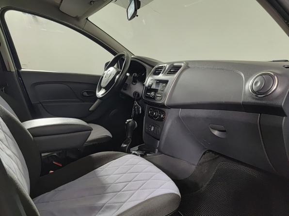 Renault Logan II с пробегом 2017 года, цена 875 000 рублей, 119000 км, седан, Автокод Объявления