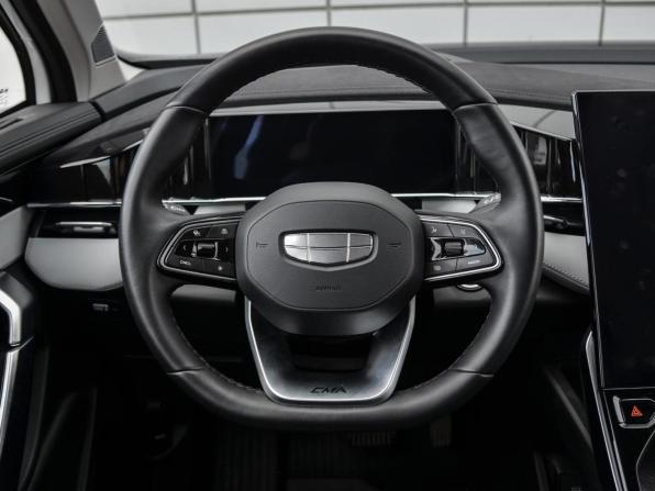 Geely Atlas II с пробегом 2024 года, цена 3 280 000 рублей, 30720 км, внедорожник, Автокод Объявления