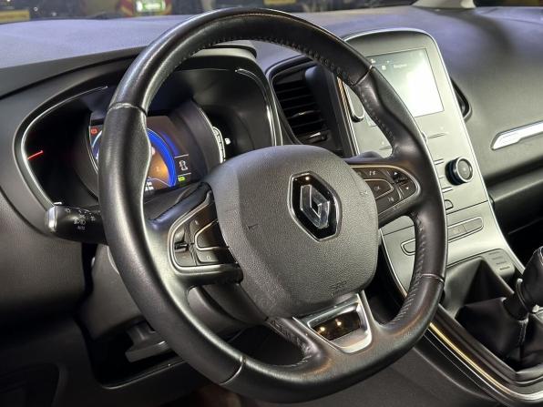 Renault Scenic IV с пробегом 2018 года, цена 1 650 000 рублей, 139000 км, компактвэн, Автокод Объявления