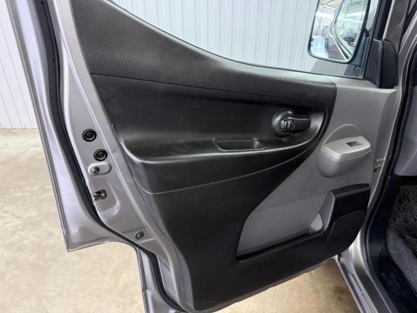 Nissan NV200 с пробегом 2016 года, цена 1 327 000 рублей, 175000 км, минивэн, Автокод Объявления