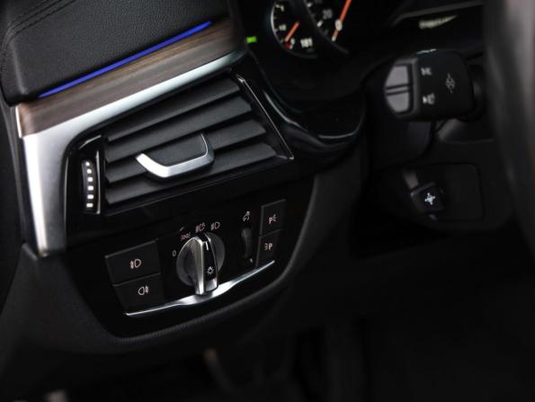 BMW 5 серии VII (G30/G31/G38) с пробегом 2017 года, цена 3 799 000 рублей, 97914 км, седан, Автокод Объявления