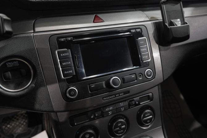 Volkswagen Passat B6 с пробегом 2009 года, цена 799 000 рублей, 218000 км, универсал, Автокод Объявления