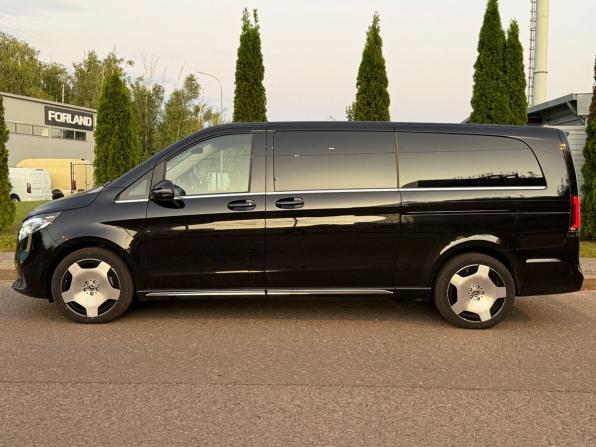 Mercedes-Benz V-Класс III (W447) Рестайлинг 2 с пробегом 2026 года, цена 15 200 000 рублей, 25 км, минивэн, Автокод Объявления