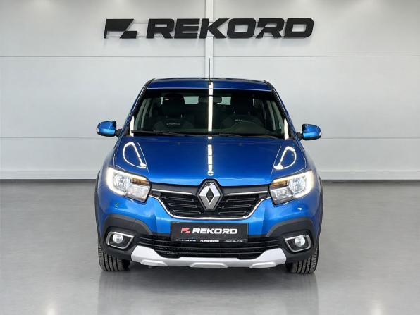 Renault Logan II Рестайлинг с пробегом 2020 года, цена 919 000 рублей, 151000 км, седан, Автокод Объявления