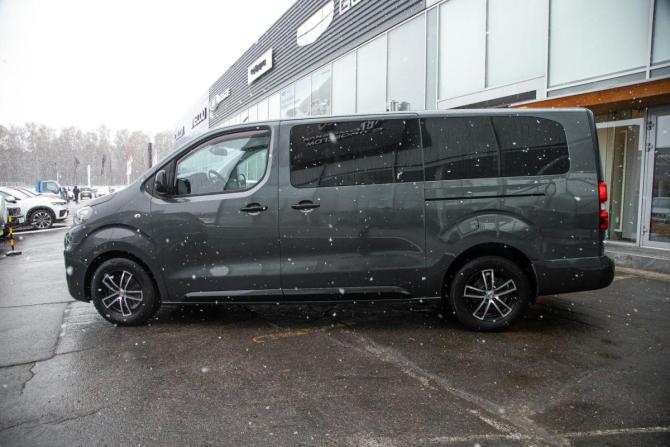 Peugeot Traveller I с пробегом 2018 года, цена 2 398 000 рублей, 71400 км, минивэн, Автокод Объявления