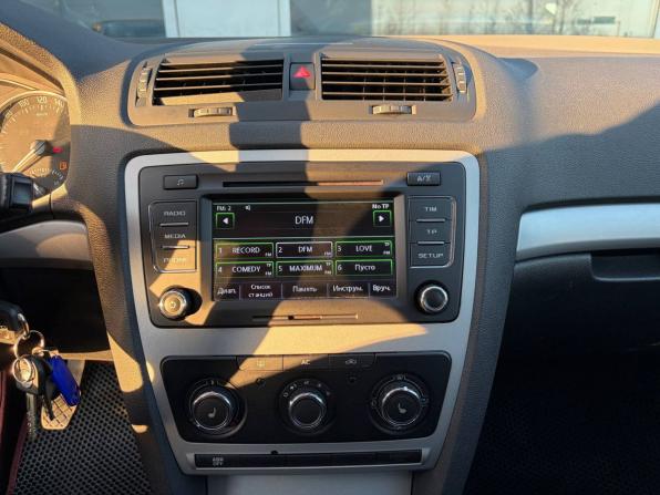 Skoda Octavia II (A5) Рестайлинг с пробегом 2012 года, цена 655 000 рублей, 173400 км, лифтбек, Автокод Объявления