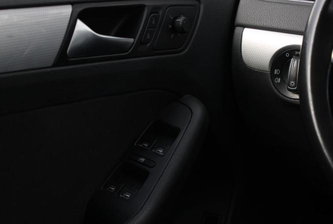 Volkswagen Jetta VI с пробегом 2013 года, цена 1 090 000 рублей, 198445 км, седан, Автокод Объявления