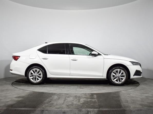 Skoda Octavia IV (A8) с пробегом 2022 года, цена 1 820 592 рубля, 79701 км, лифтбек, Автокод Объявления