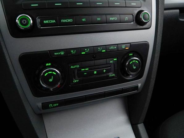 Skoda Octavia II (A5) Рестайлинг с пробегом 2012 года, цена 899 999 рублей, 163747 км, лифтбек, Автокод Объявления