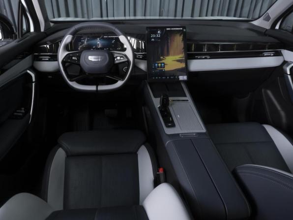 Geely Atlas II с пробегом 2025 года, цена 3 069 000 рублей, 3469 км, внедорожник, Автокод Объявления