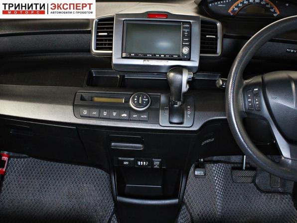 Honda Freed I с пробегом 2009 года, цена 987 000 рублей, 175531 км, компактвэн, Автокод Объявления