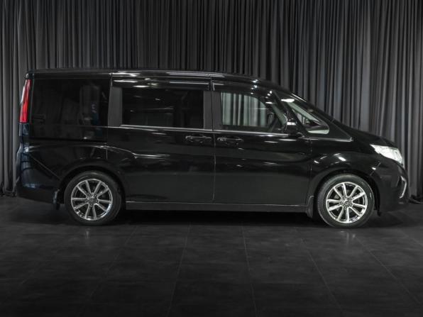 Honda Stepwgn V с пробегом 2015 года, цена 1 819 000 рублей, 197235 км, минивэн, Автокод Объявления
