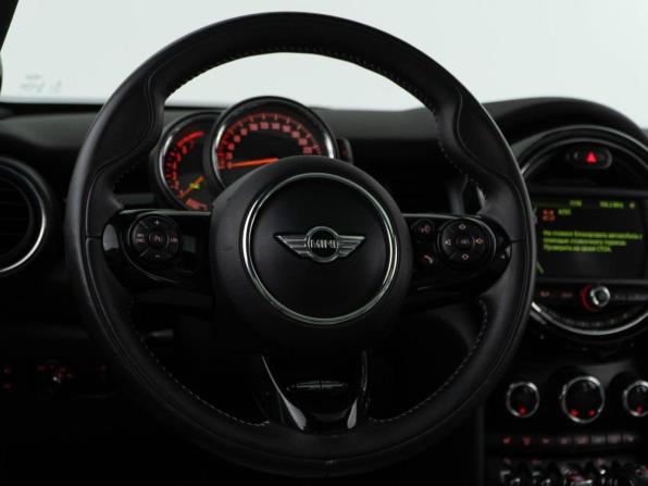Mini Hatch III (F55/F56) с пробегом 2016 года, цена 2 085 055 рублей, 103867 км, хэтчбек, Автокод Объявления