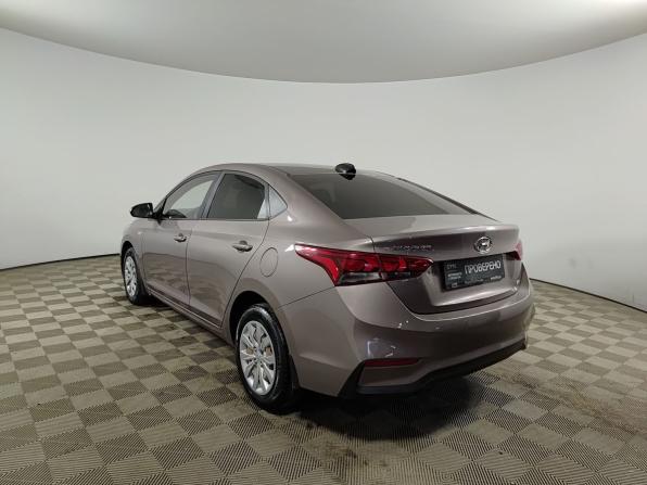 Hyundai Solaris II с пробегом 2018 года, цена 1 250 000 рублей, 180000 км, седан, Автокод Объявления