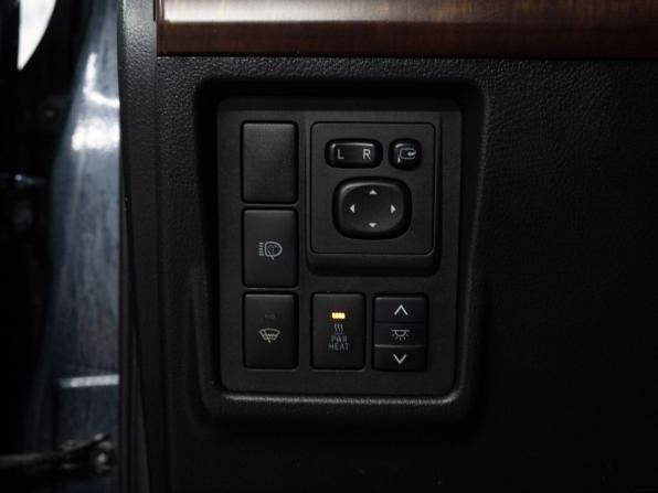 Toyota Land Cruiser Prado 150 Series Рестайлинг 1 с пробегом 2014 года, цена 2 990 000 рублей, 256795 км, внедорожник, Автокод Объявления