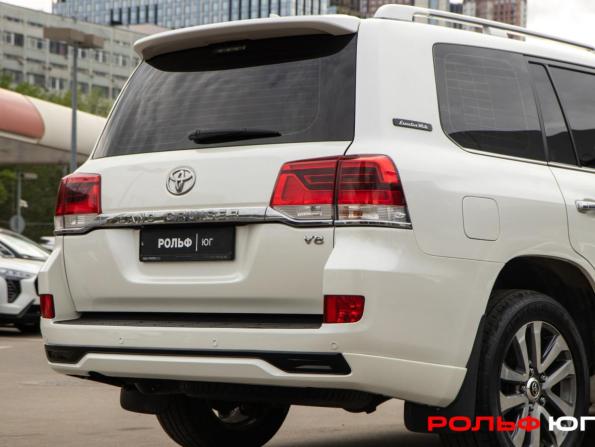 Toyota Land Cruiser 200 Series Рестайлинг 2 с пробегом 2017 года, цена 7 398 000 рублей, 98000 км, внедорожник, Автокод Объявления