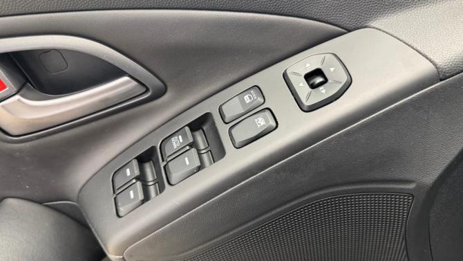Hyundai ix35 I Рестайлинг с пробегом 2014 года, цена 1 225 000 рублей, 124504 км, внедорожник, Автокод Объявления