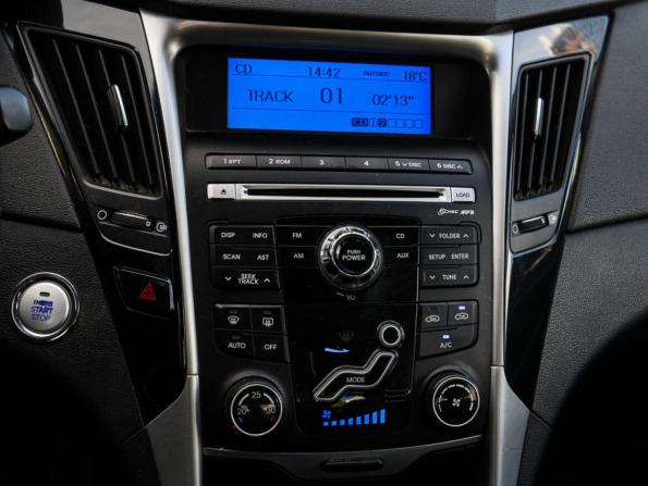Hyundai Sonata VI (YF) с пробегом 2010 года, цена 1 200 000 рублей, 147355 км, седан, Автокод Объявления
