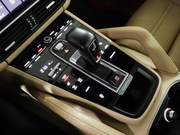 Porsche Cayenne III с пробегом 2019 года, цена 5 999 990 рублей, 111025 км, внедорожник, Автокод Объявления