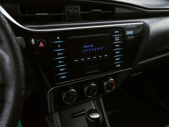 Toyota Corolla XI (E160 E170 E180) Рестайлинг 1 с пробегом 2018 года, цена 1 587 000 рублей, 178909 км, седан, Автокод Объявления
