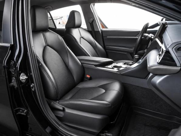 Toyota Camry VIII (XV70) Рестайлинг с пробегом 2021 года, цена 3 929 000 рублей, 30083 км, седан, Автокод Объявления