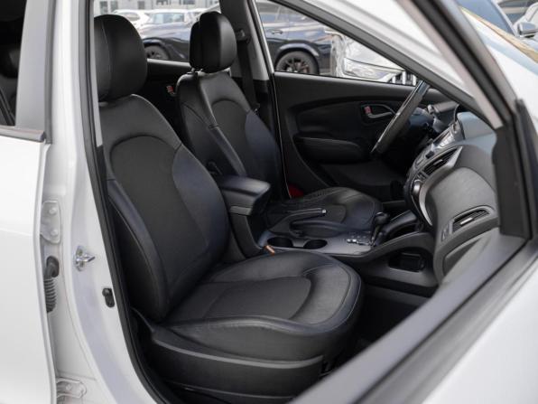 Hyundai ix35 I Рестайлинг с пробегом 2015 года, цена 1 519 000 рублей, 133748 км, внедорожник, Автокод Объявления