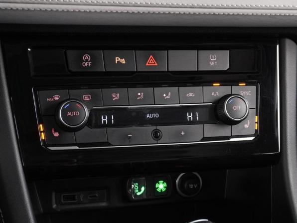 Jetta VS5 I Рестайлинг с пробегом 2023 года, цена 2 274 000 рублей, 19136 км, внедорожник, Автокод Объявления