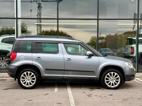 Skoda Yeti I с пробегом 2012 года, цена 1 045 000 рублей, 111058 км, внедорожник, Автокод Объявления