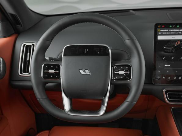 Новый Li Auto (Lixiang) L9 I Рестайлинг 2025 года, цена 11 790 000 рублей, внедорожник, Автокод Объявления