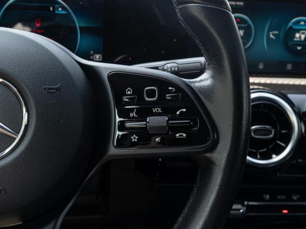 Mercedes-Benz A-Класс IV (W177) с пробегом 2019 года, цена 2 000 000 рублей, 136148 км, хэтчбек, Автокод Объявления