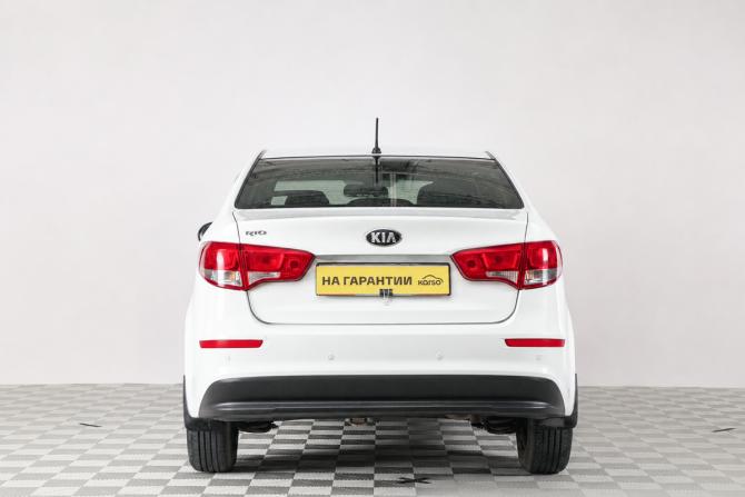 Kia Rio III Рестайлинг с пробегом 2016 года, цена 979 000 рублей, 211000 км, седан, Автокод Объявления