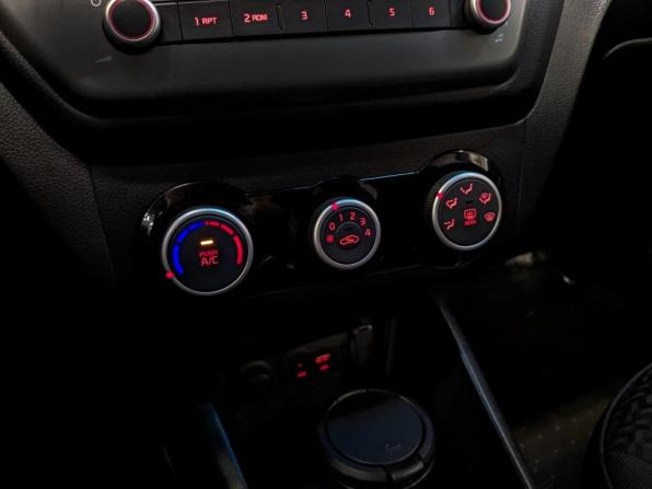 Kia Rio III Рестайлинг с пробегом 2016 года, цена 1 275 000 рублей, 48944 км, хэтчбек, Автокод Объявления